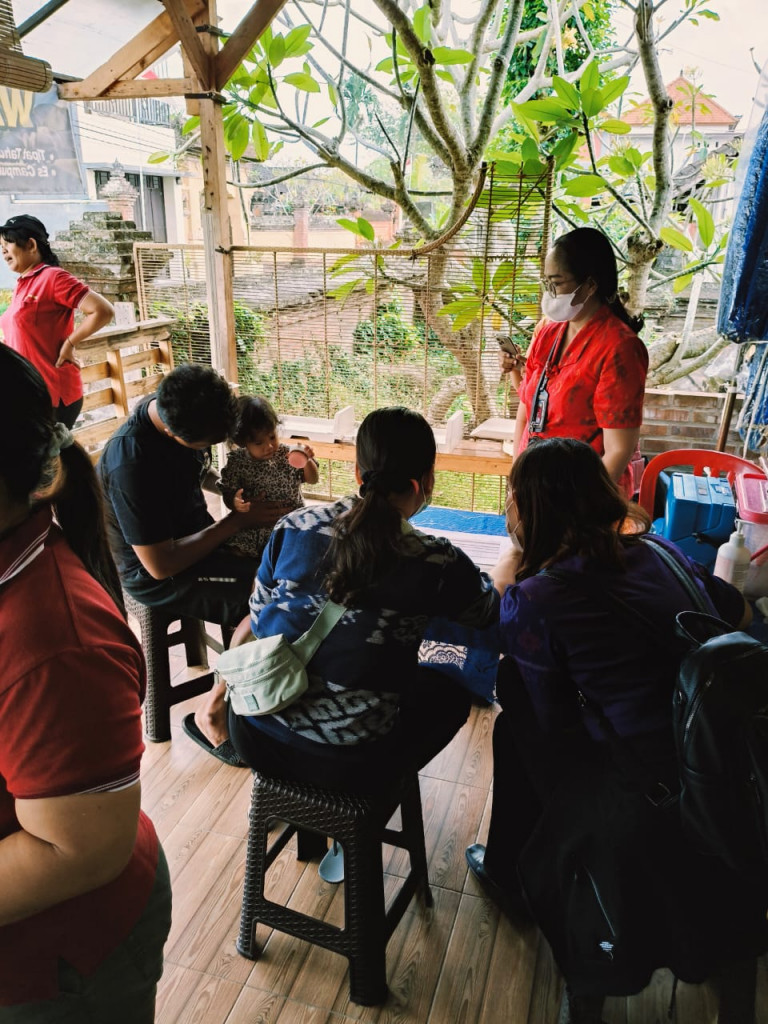 Pelaksanaan Pekan Imunisasi Nasional (PIN Polio)  Desa Mambal